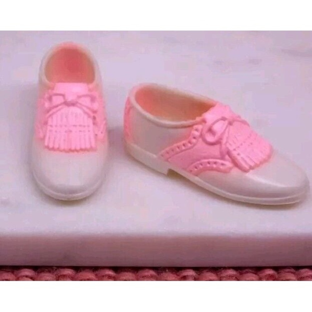 Vintage Kenner Doll Shoes Dusty Golf Sports Set Squishy White Pink Fringe Oxford